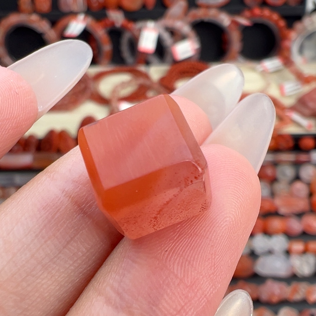 南红玛瑙未镶嵌颈饰方糖