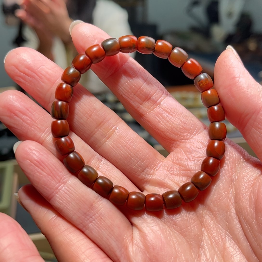 南红玛瑙手链未镶嵌