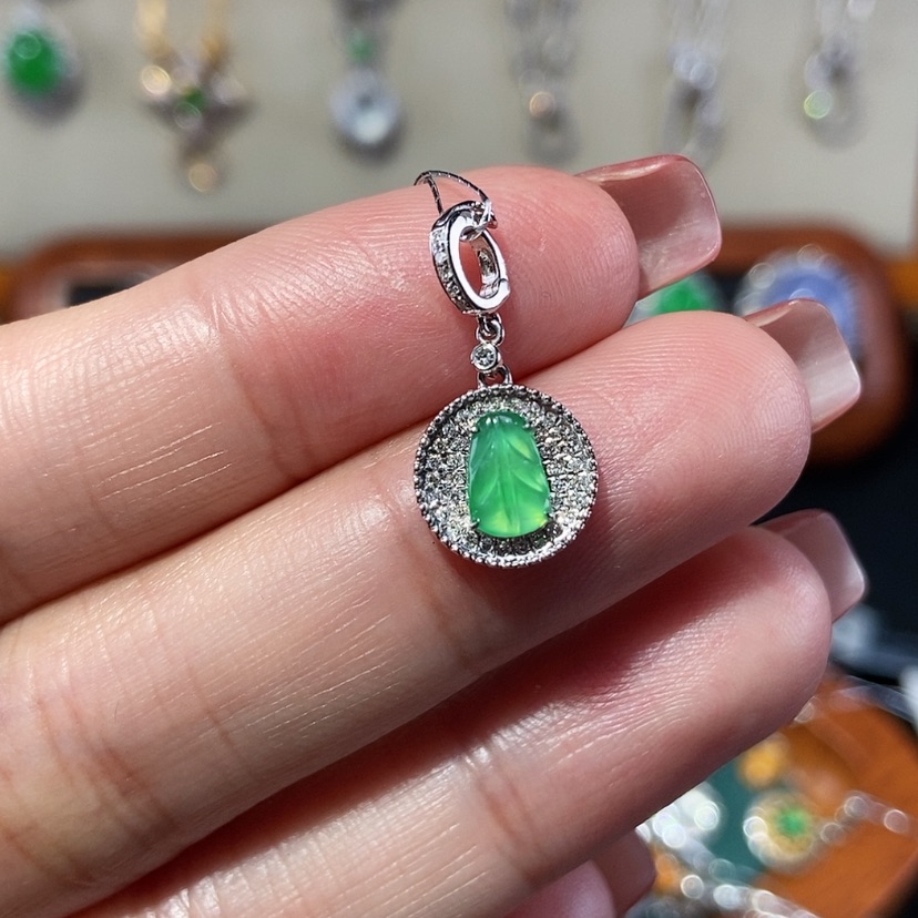 【闪购商品】翡翠颈饰18K金镶嵌提溜