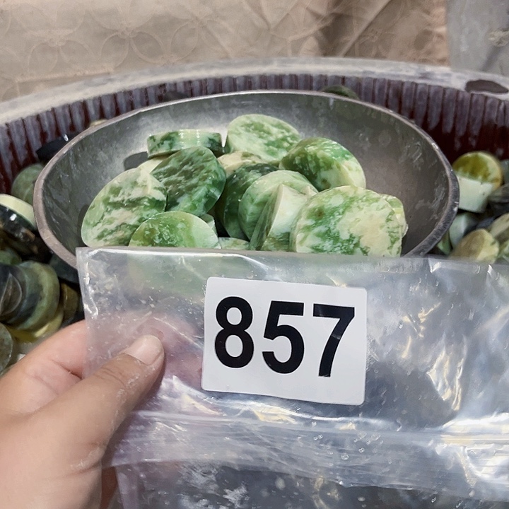 未镶嵌岫玉珠宝奇石