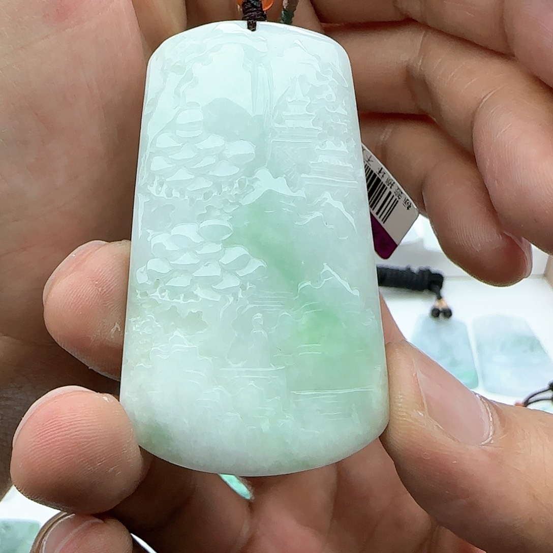 翡翠颈饰未镶嵌翡翠