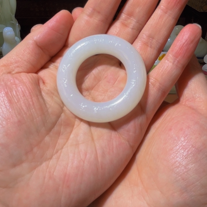 和田玉颈饰未镶嵌王**道