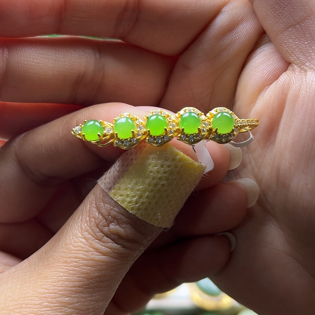 和田玉（碧玉）吊坠胸针猫眼银S925镶嵌