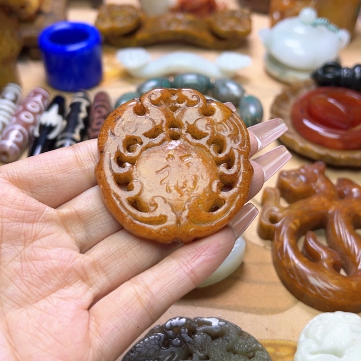 【闪购商品】蛇纹石玉颈饰未镶嵌