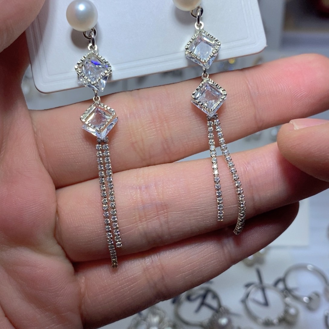 淡水珍珠银S925镶嵌耳饰