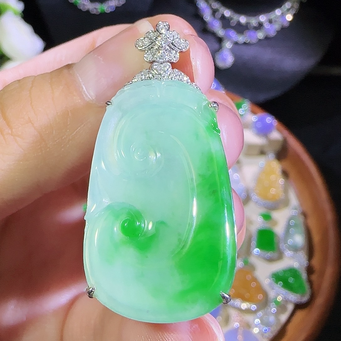 翡翠18K金镶嵌吊坠(不含链)