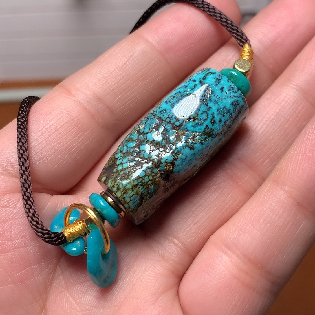 神***样绿松石未镶嵌珠宝奇石