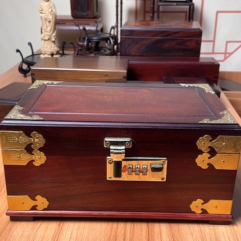 染料紫檀（血檀）密码盒