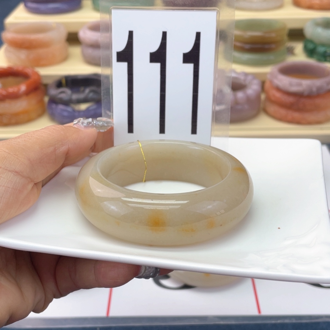 石英质玉未镶嵌手镯