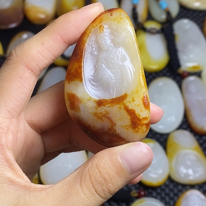 和田玉未镶嵌颈饰