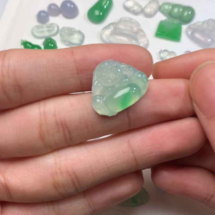 翡翠未镶嵌吊坠(不含链)佛