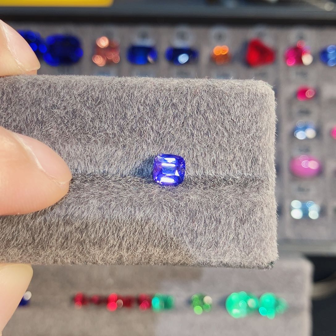 蓝宝石裸石未镶嵌1.12ct 无烧