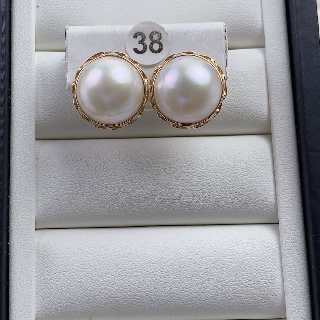 耳饰拼合珍珠（马贝珠）18K金镶嵌1