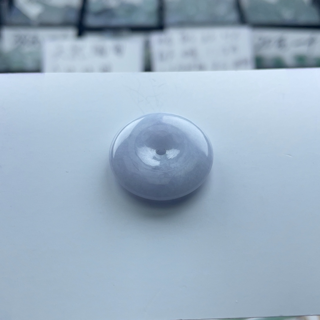 翡翠颈饰未镶嵌平安扣