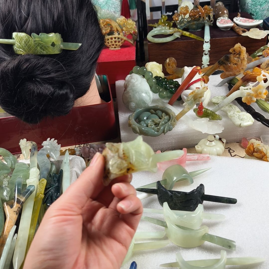 蛇纹石玉发饰合金