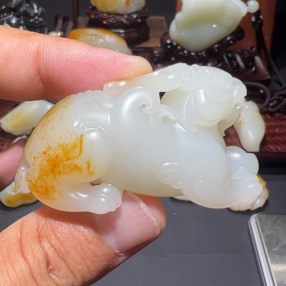 颈饰未镶嵌和田玉（子料）凡***尘