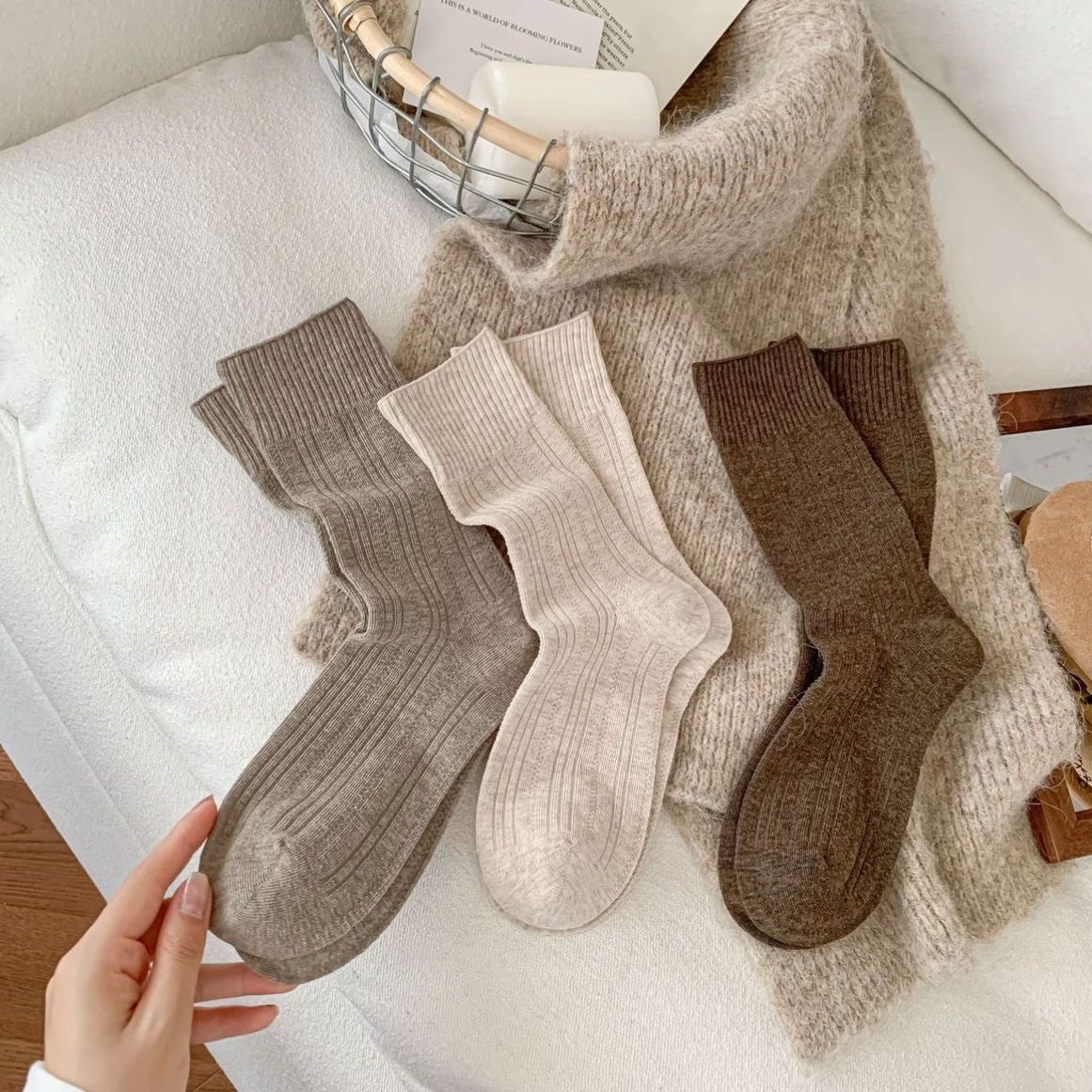 袜子女秋冬中长筒纯色条纹复古百搭无骨ins韩系休闲学院风堆堆袜