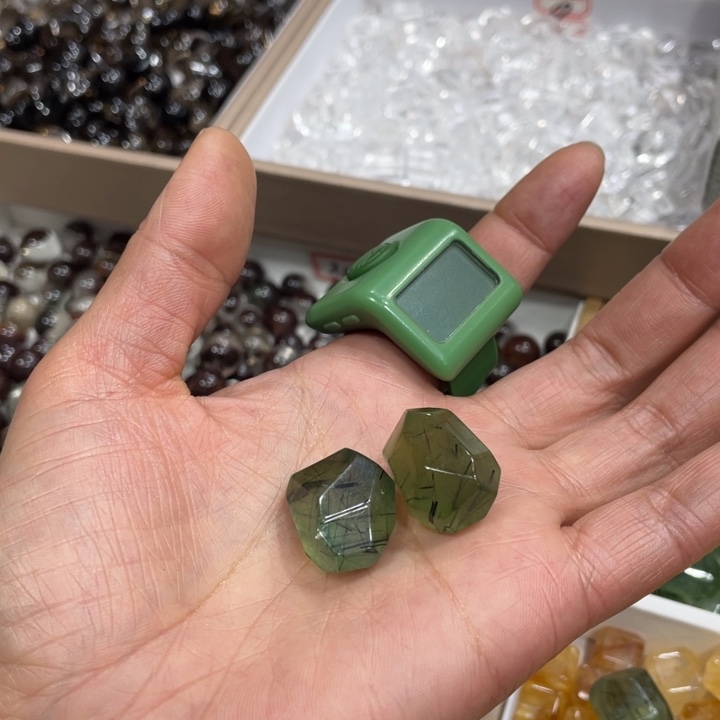 ****G烟晶手链未镶嵌葡萄石随行不退不换