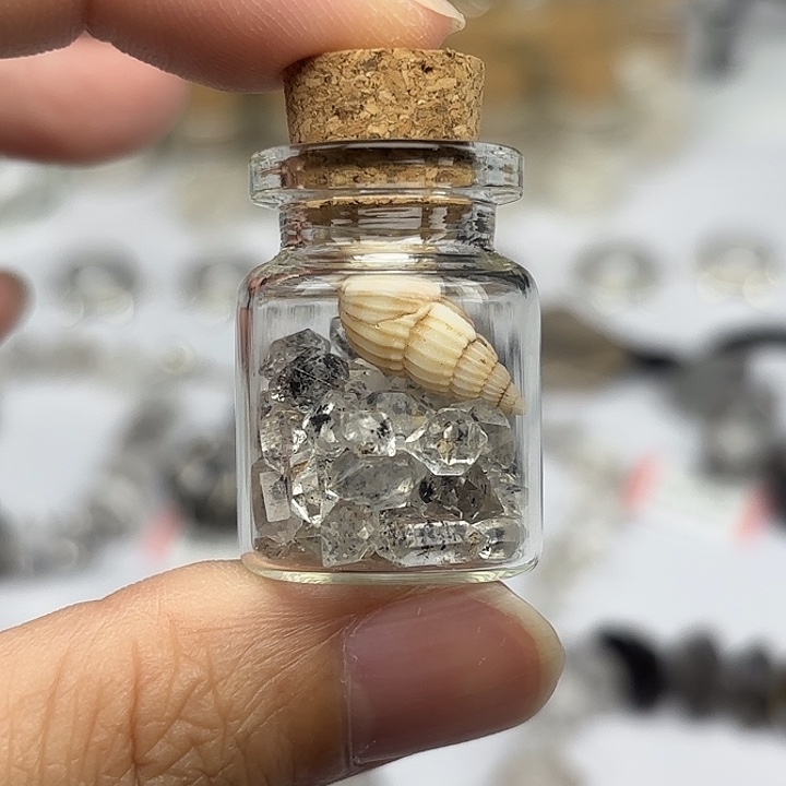 水晶颈饰未镶嵌闪灵钻瓶瓶