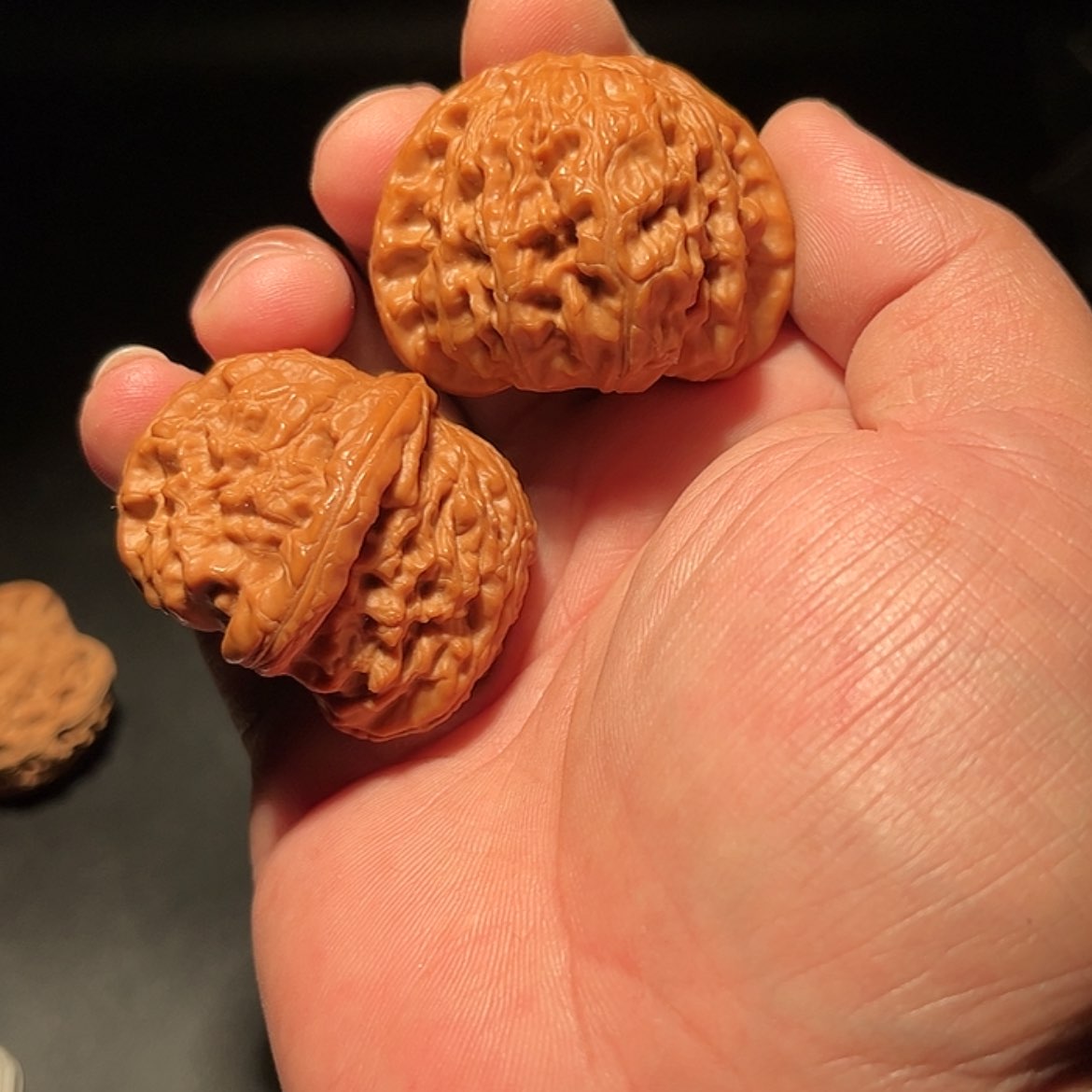 【闪购商品】亚**流文玩核桃木制手把件