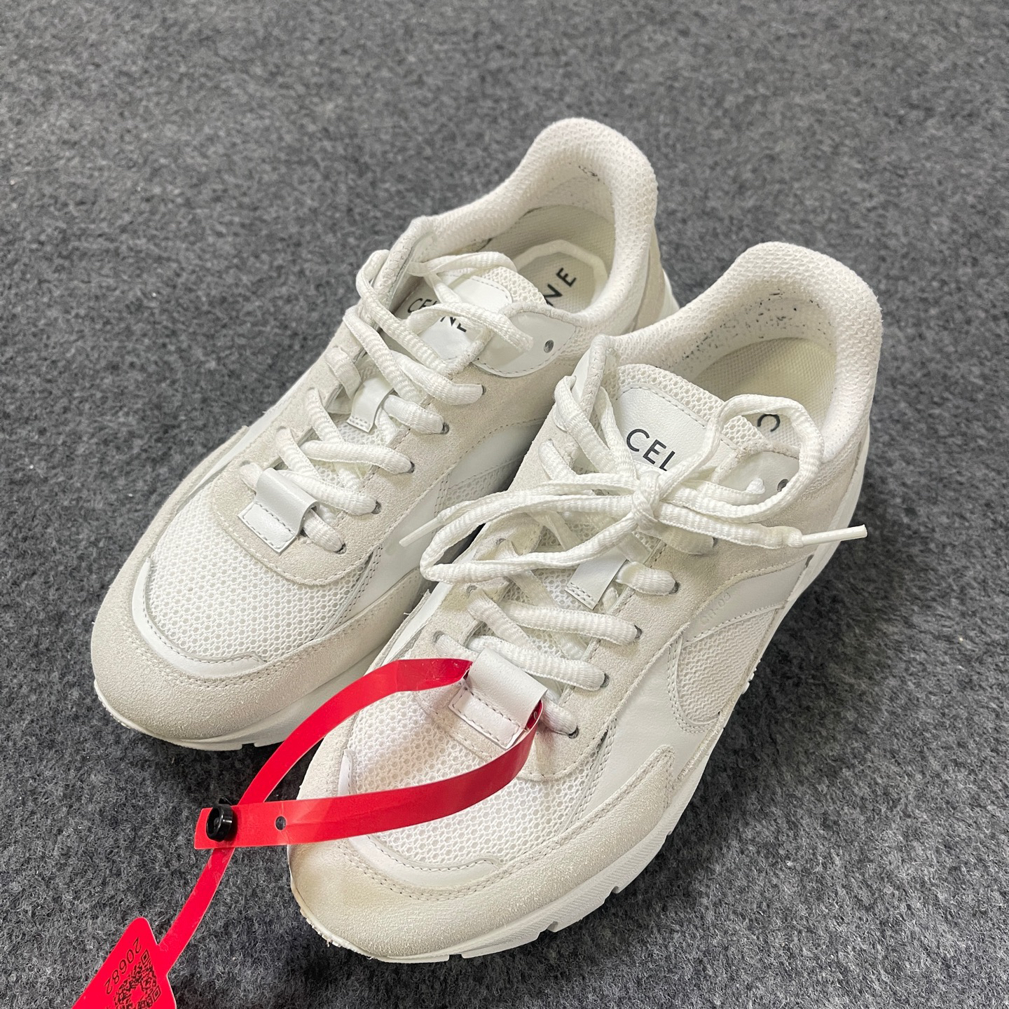 95新 Celine/思琳 小牛皮 圆头系带 低帮 生活休闲鞋 37/20682