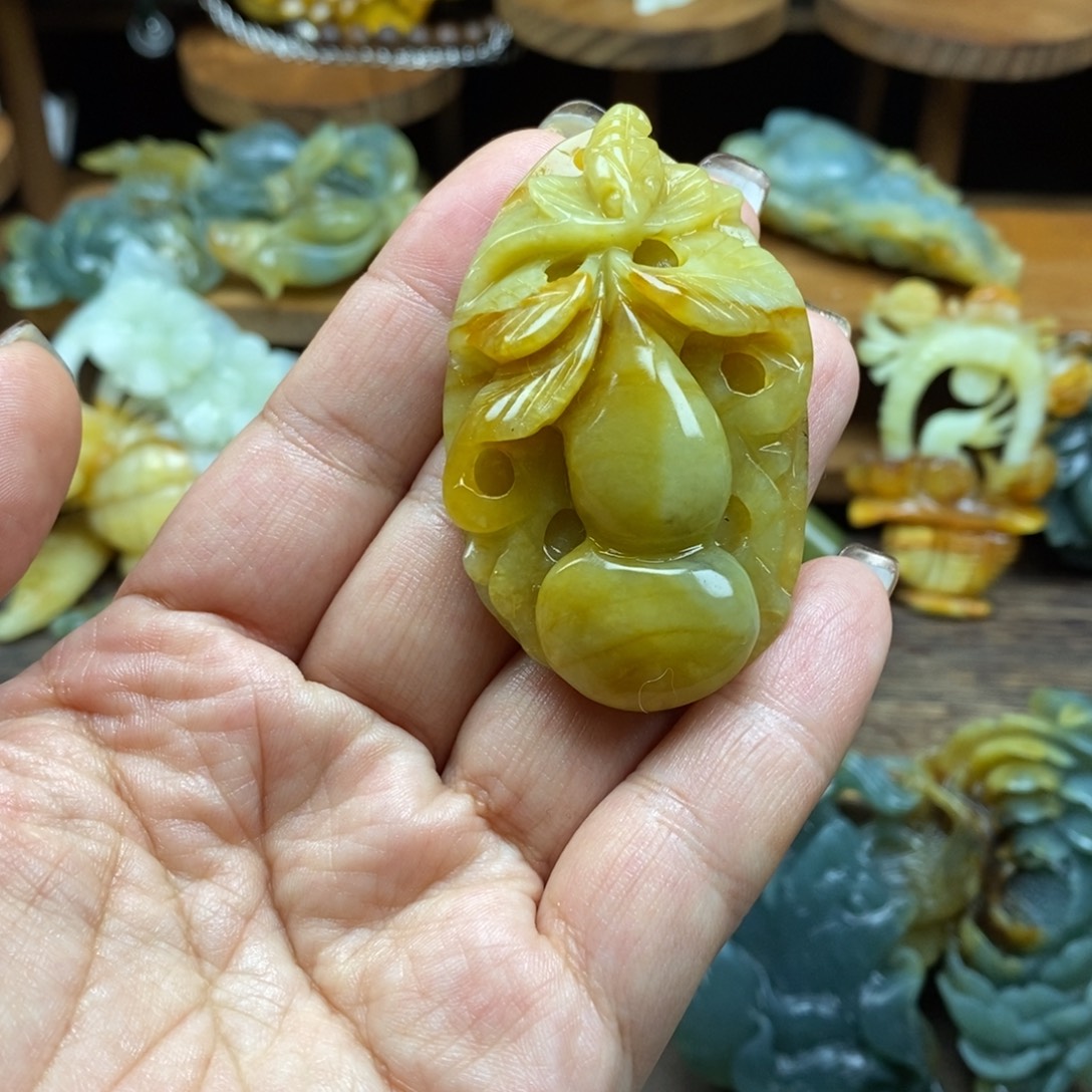 岫玉未镶嵌吊坠(不含链)