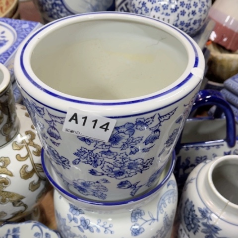 女***?陶瓷制品瑕疵处理