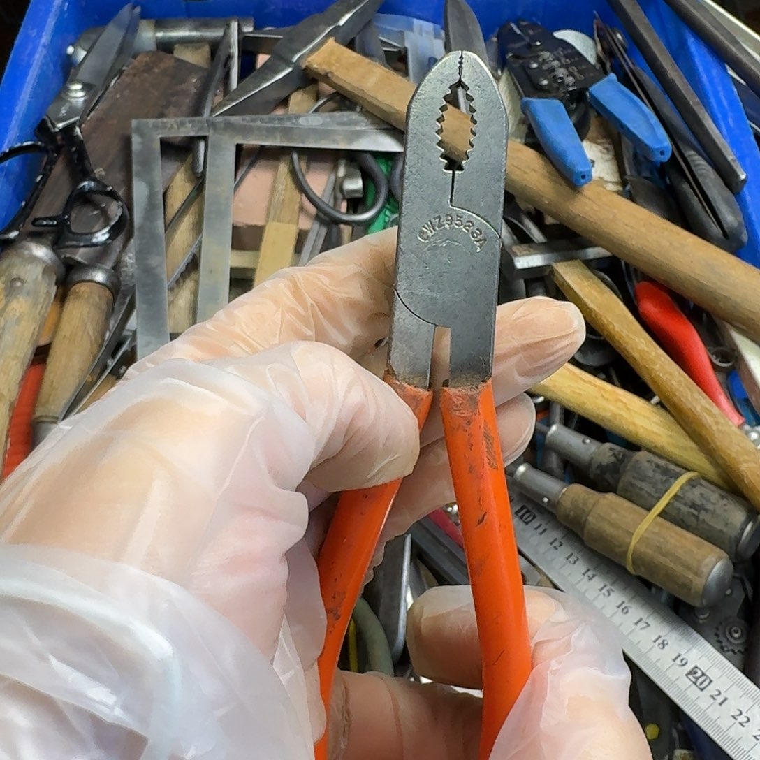 飞***。厚款五金工具制造工艺