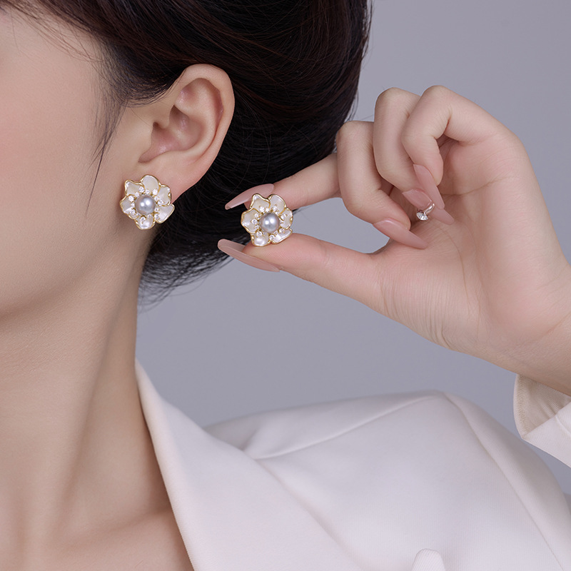铜合金锆石耳饰 耳饰日韩气质优雅花朵耳环高级感森系灰色耳钉