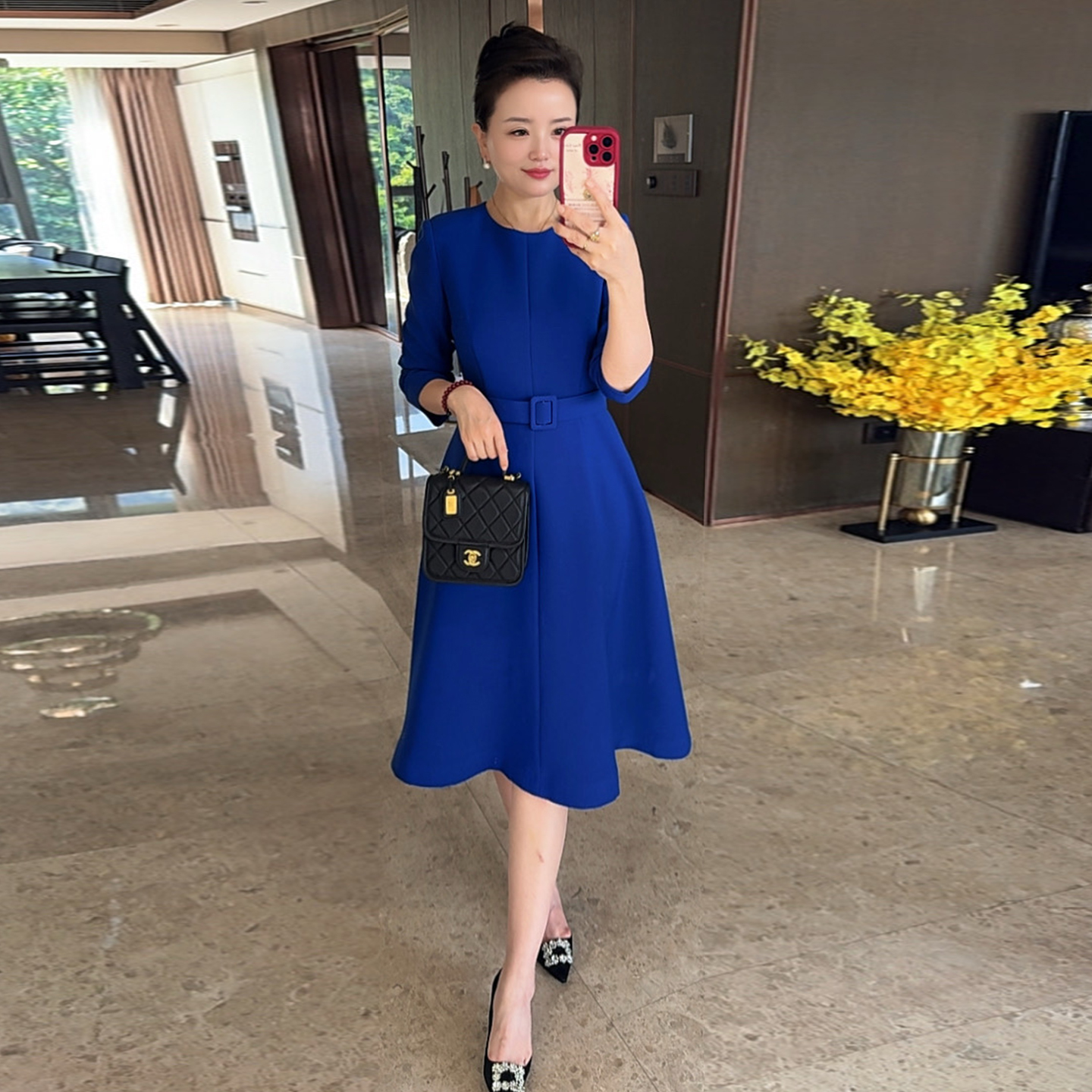 唯伊公馆秋季新款女圆领百搭款收腰设计A摆时尚气质连衣裙98753