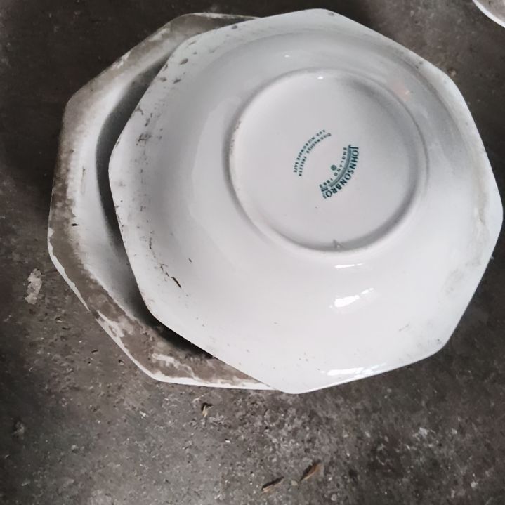 陶瓷盘子碗啥都有