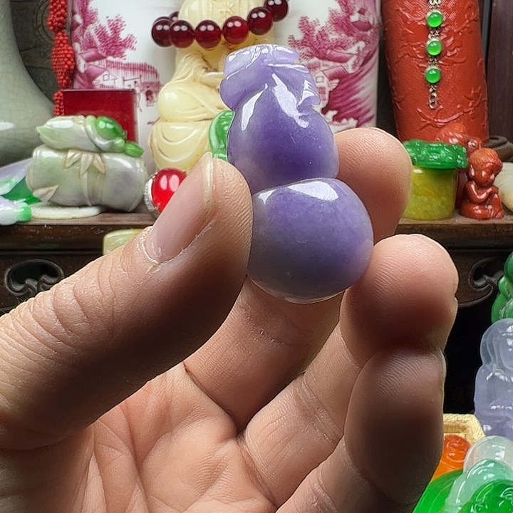 翡翠未镶嵌颈饰进来看看全场福利