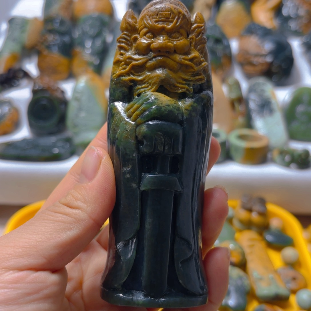 岫岩河磨玉（透闪石质玉）挂件未镶嵌阿*