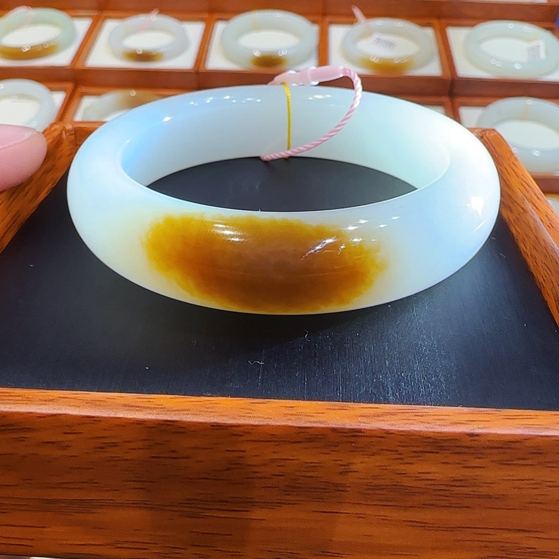 和田玉手镯未镶嵌且末一口老红糖53 54 55