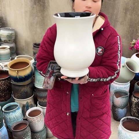 口20高30瑕疵盆子。