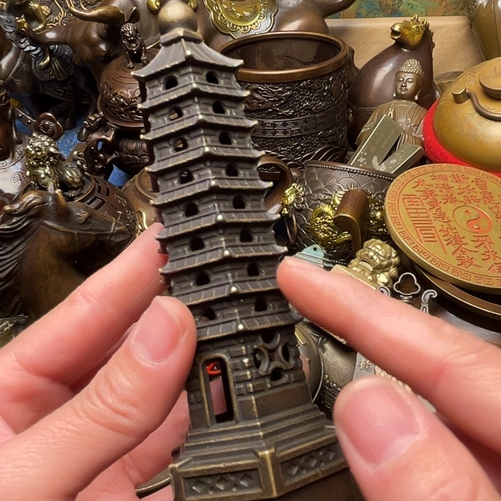 精美铜器批发档口