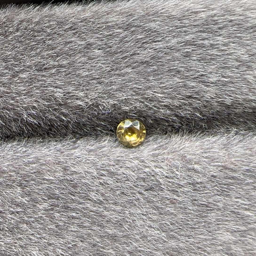 尖晶石裸石未镶嵌黄0.36ct