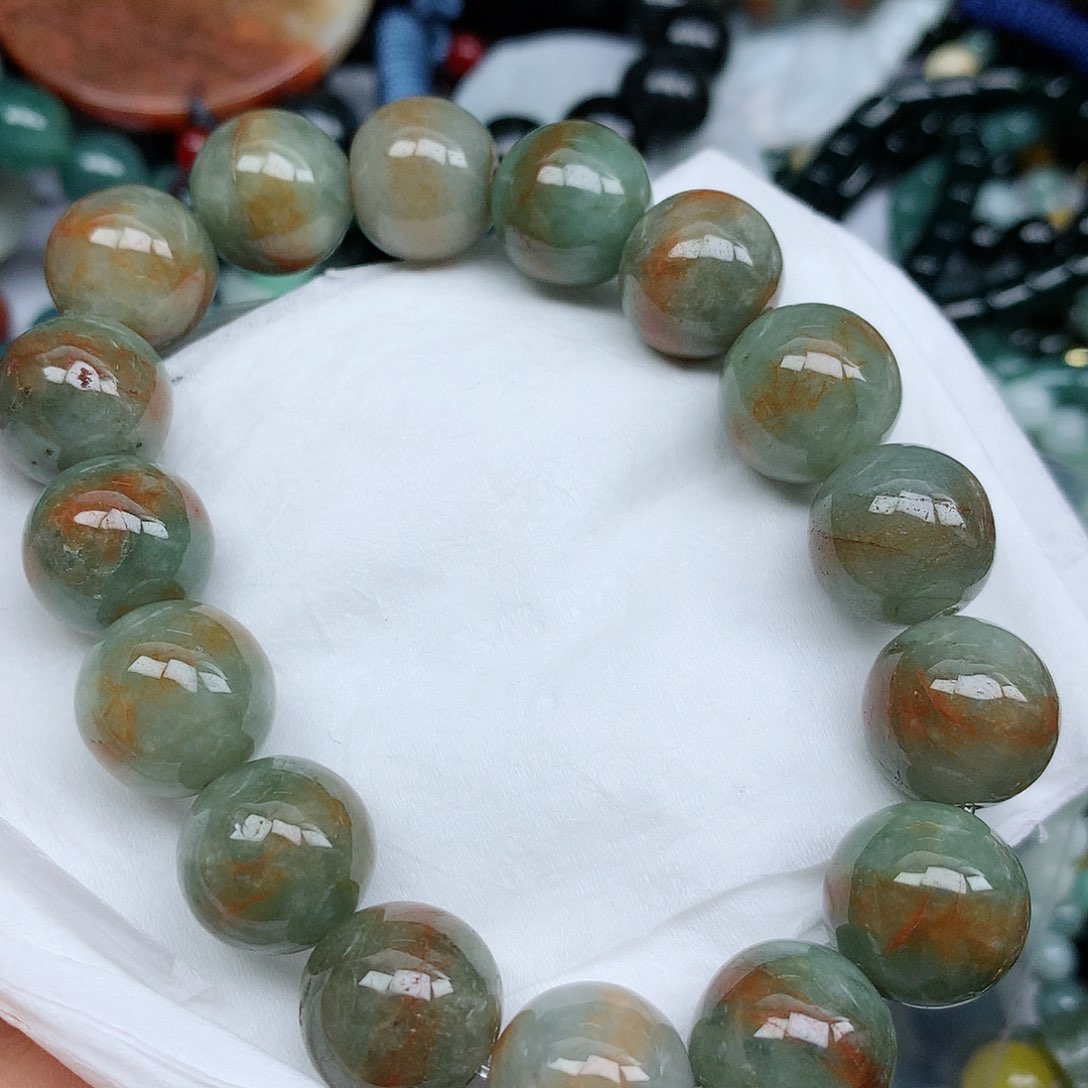 翡翠颈饰未镶嵌手串