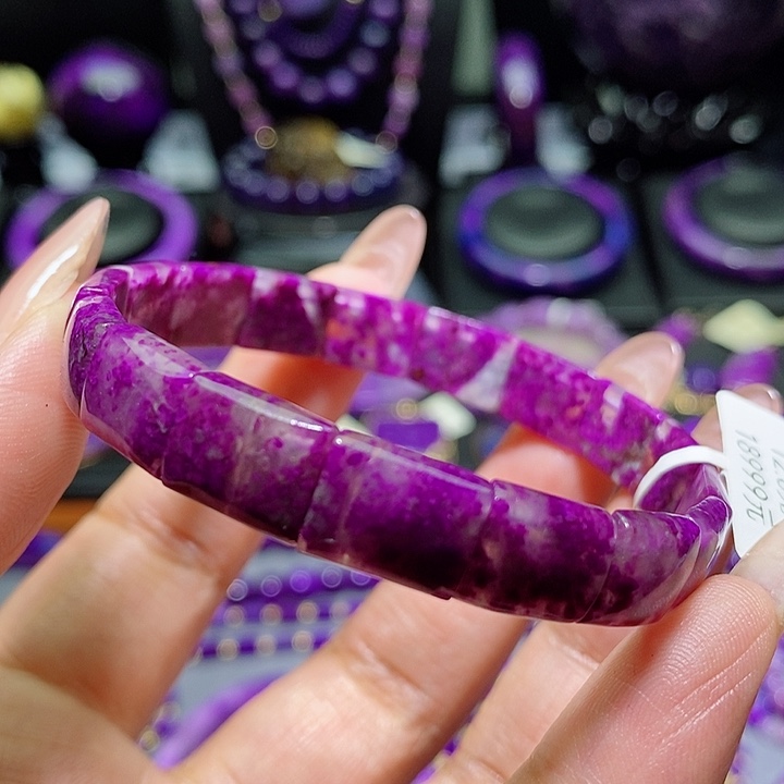 未镶嵌苏纪石（舒俱来）手牌