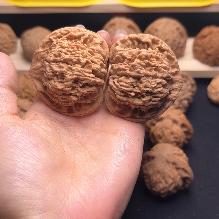 文玩核桃吊坠50g官帽