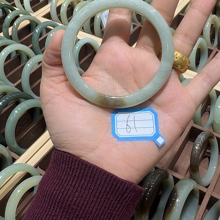 和田玉（糖玉）未镶嵌手链