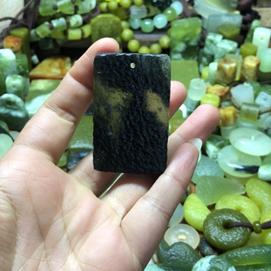 未镶嵌岫玉吊坠岫