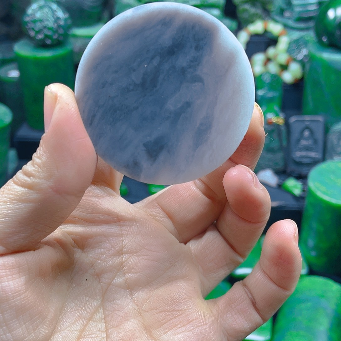 和田玉（碧玉）未镶嵌珠宝奇石