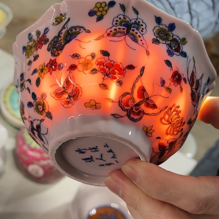 瓷片卢*娜直径15厘米……红