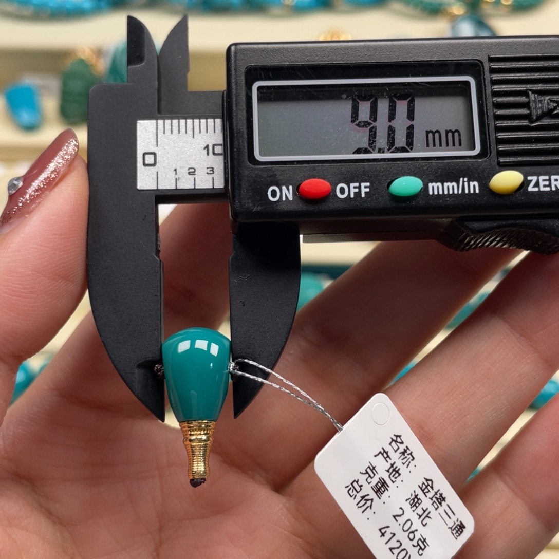 18K金镶嵌绿松石珠宝奇石