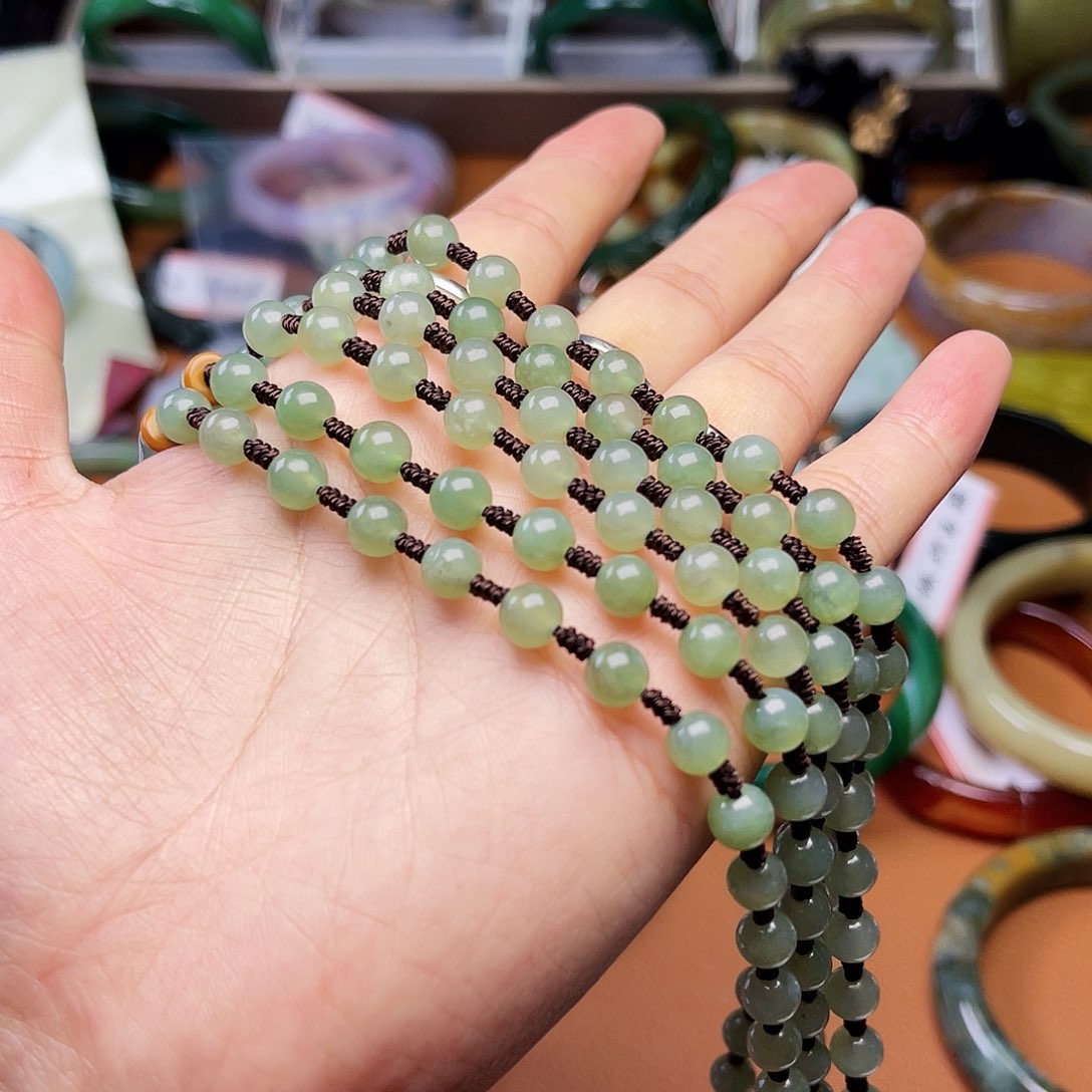 翡翠颈饰未镶嵌这