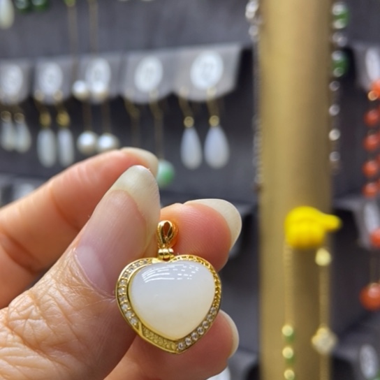 和田玉银S925镶嵌耳饰