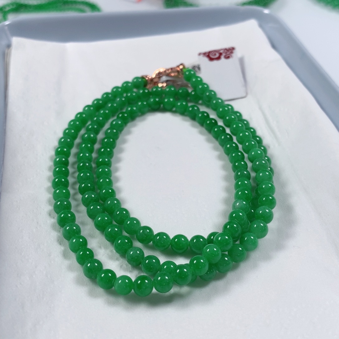 翡翠颈饰未镶嵌项链