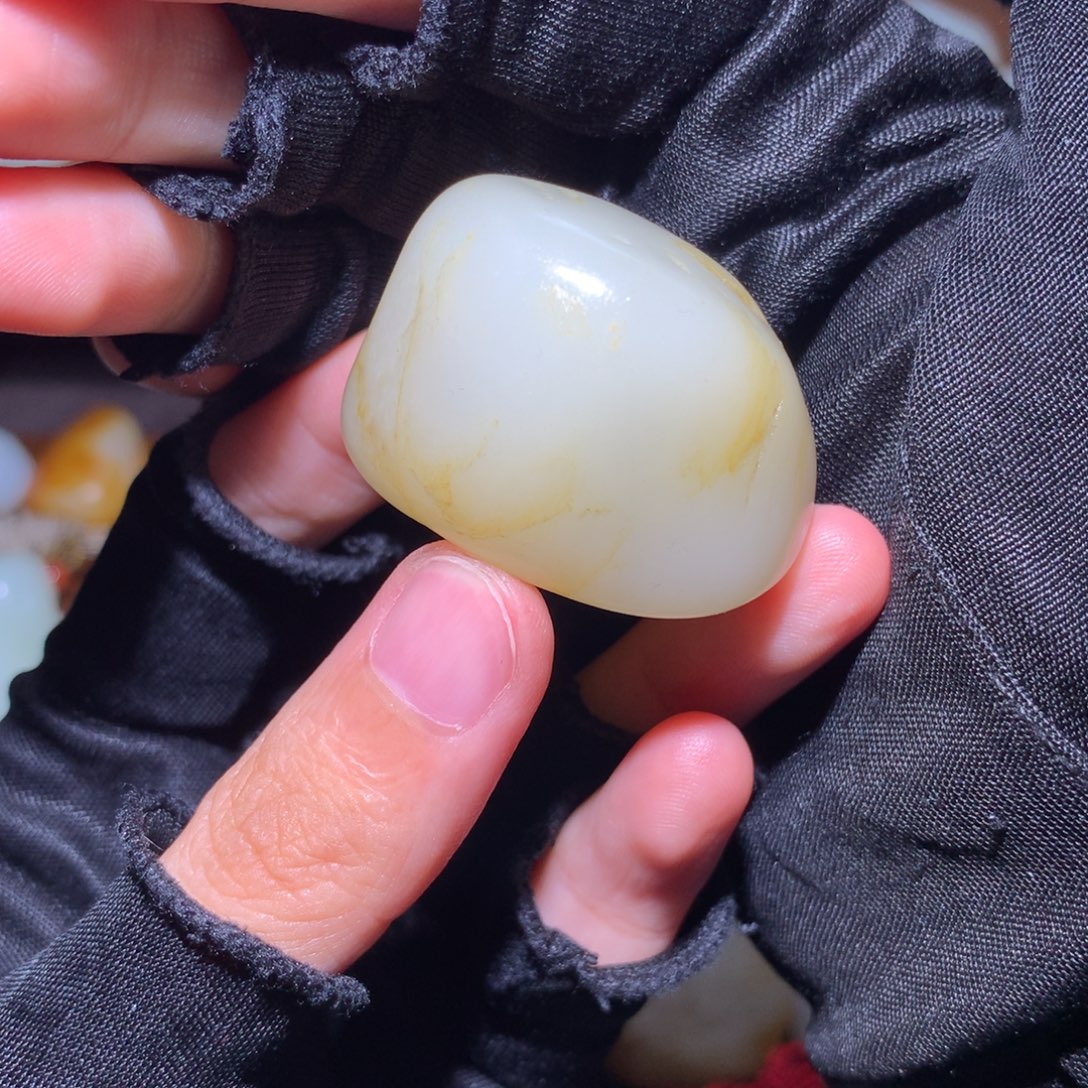 老***师颈饰未镶嵌和田玉