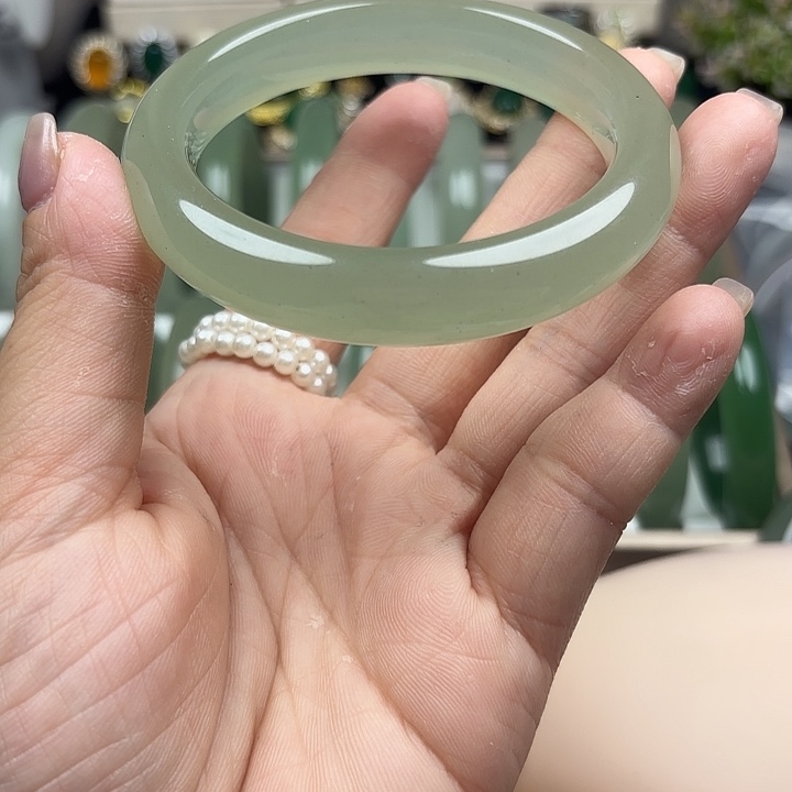 东陵石未镶嵌手镯